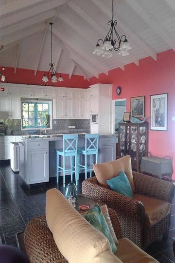 Livingroom/ kitchen area